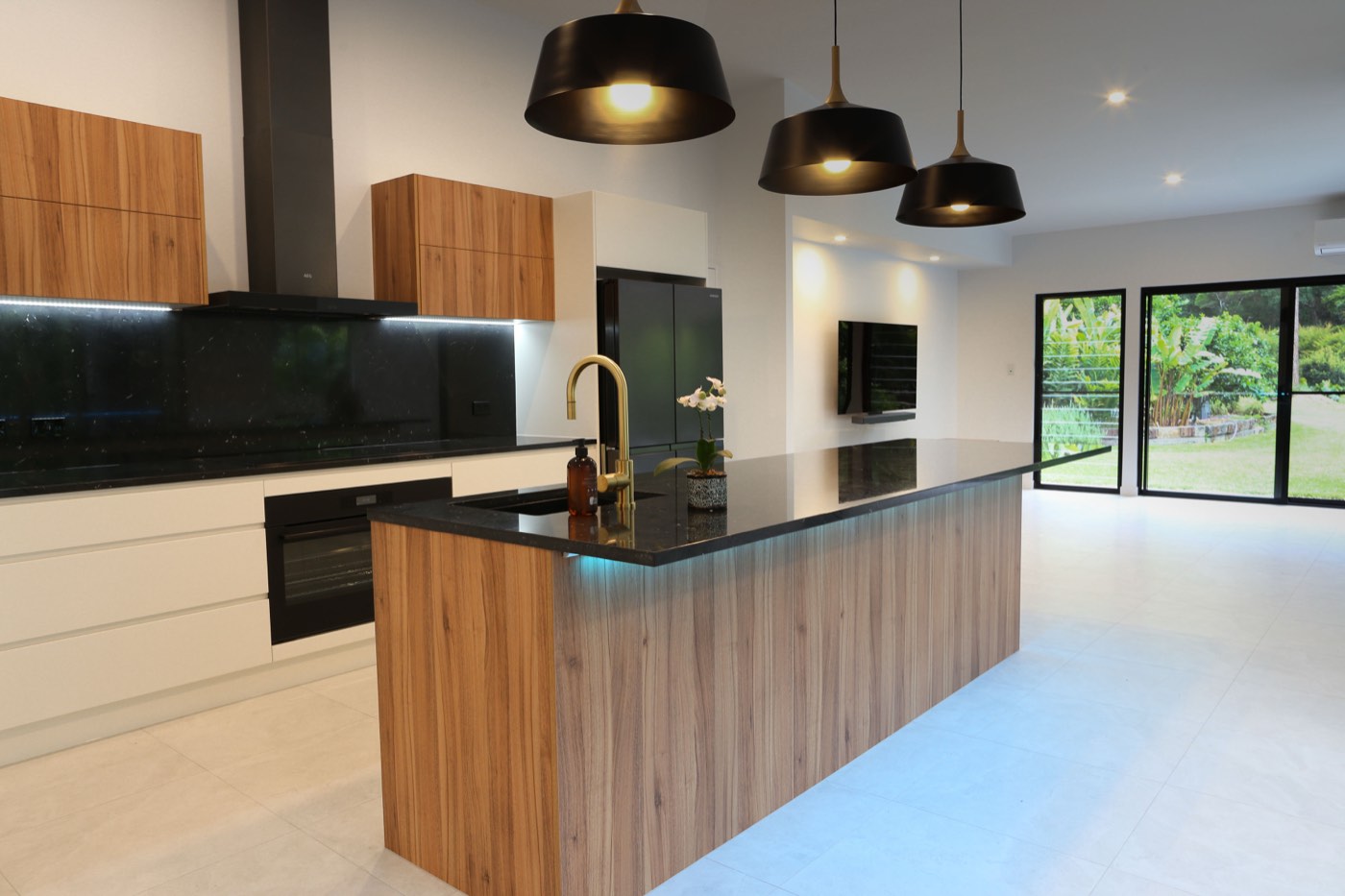 Rainforest Retreat — image 4